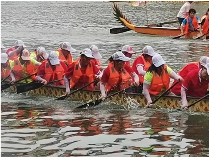 霸氣！廣西桂林華喆仿石漆女子龍舟隊勇創(chuàng)佳績！